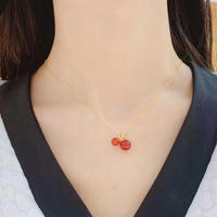 周大福18k红玛瑙樱桃吊坠女士时尚项链
